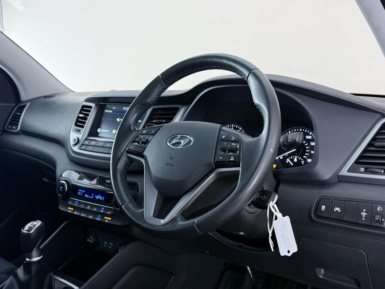 Hyundai TUCSON thumbnail Interior Front