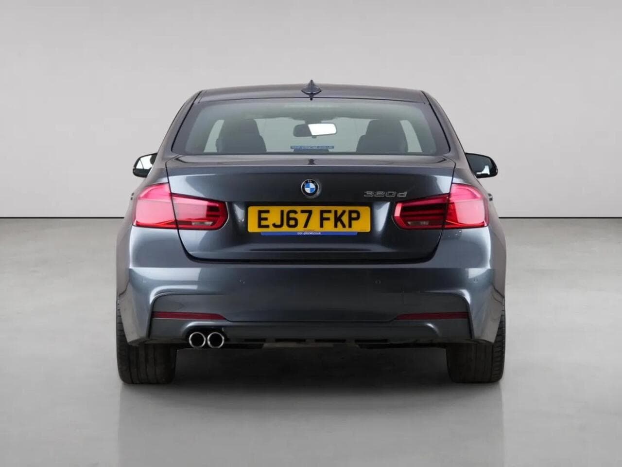 BMW 3 Series thumbnail Rear