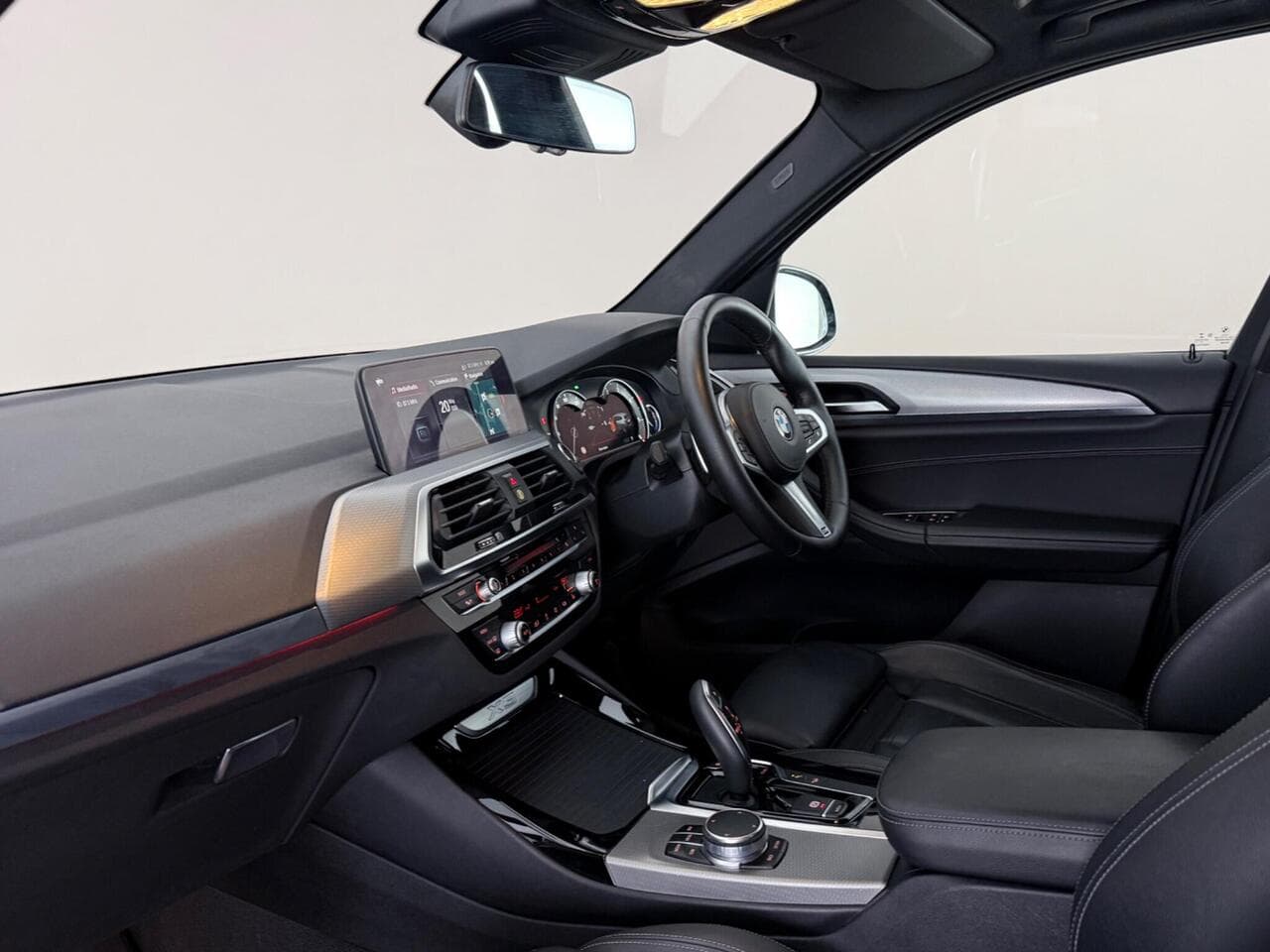 BMW X3 thumbnail Interior Front