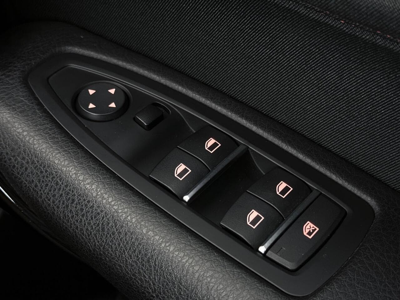 BMW 1 Series thumbnail Misc Controls