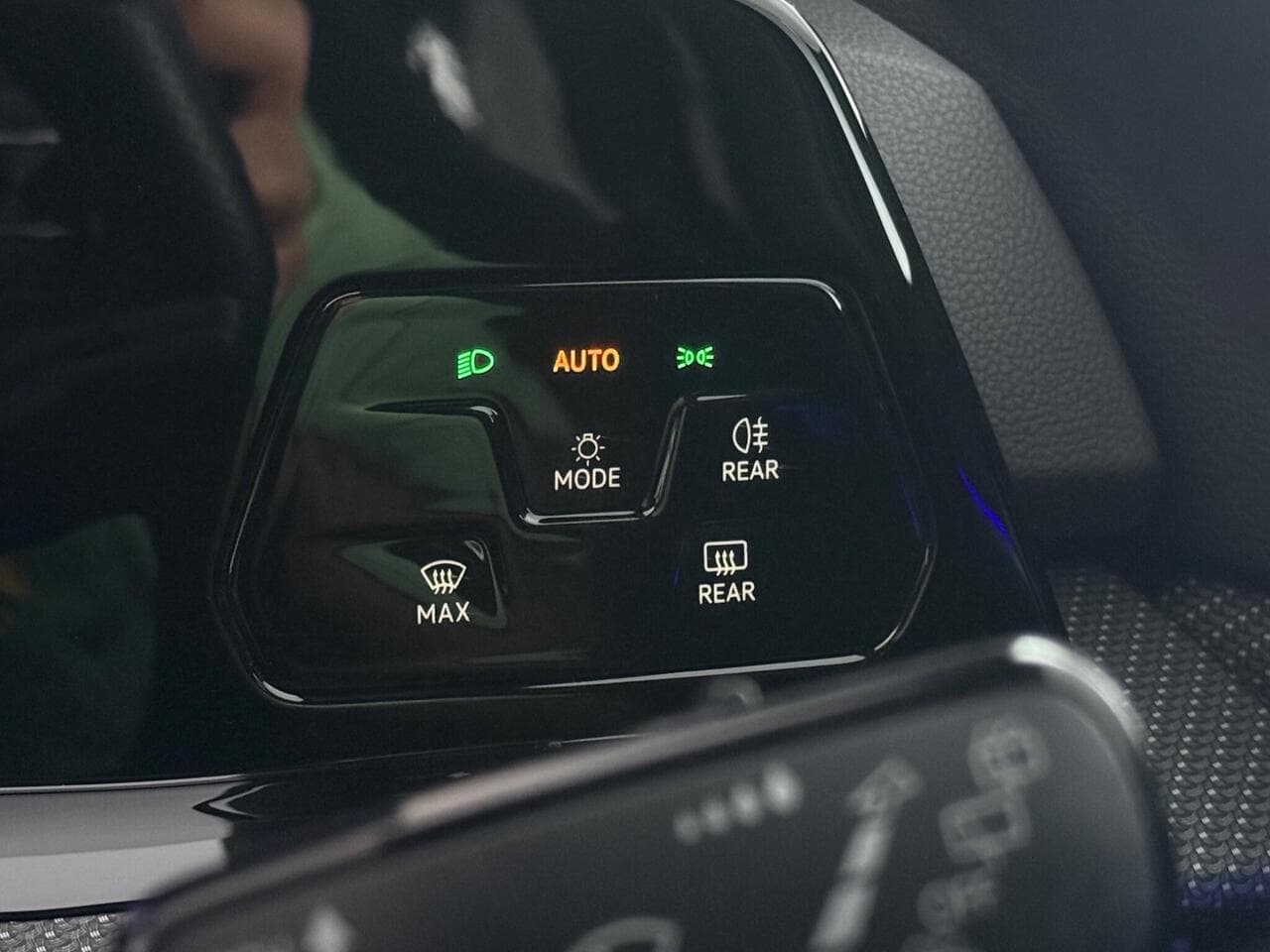 Volkswagen Golf thumbnail Misc Controls
