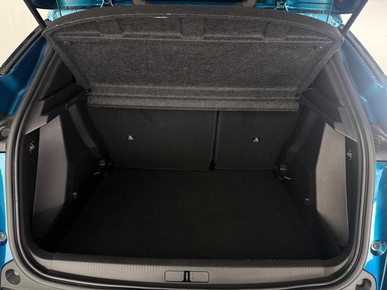 Peugeot 2008 thumbnail Boot