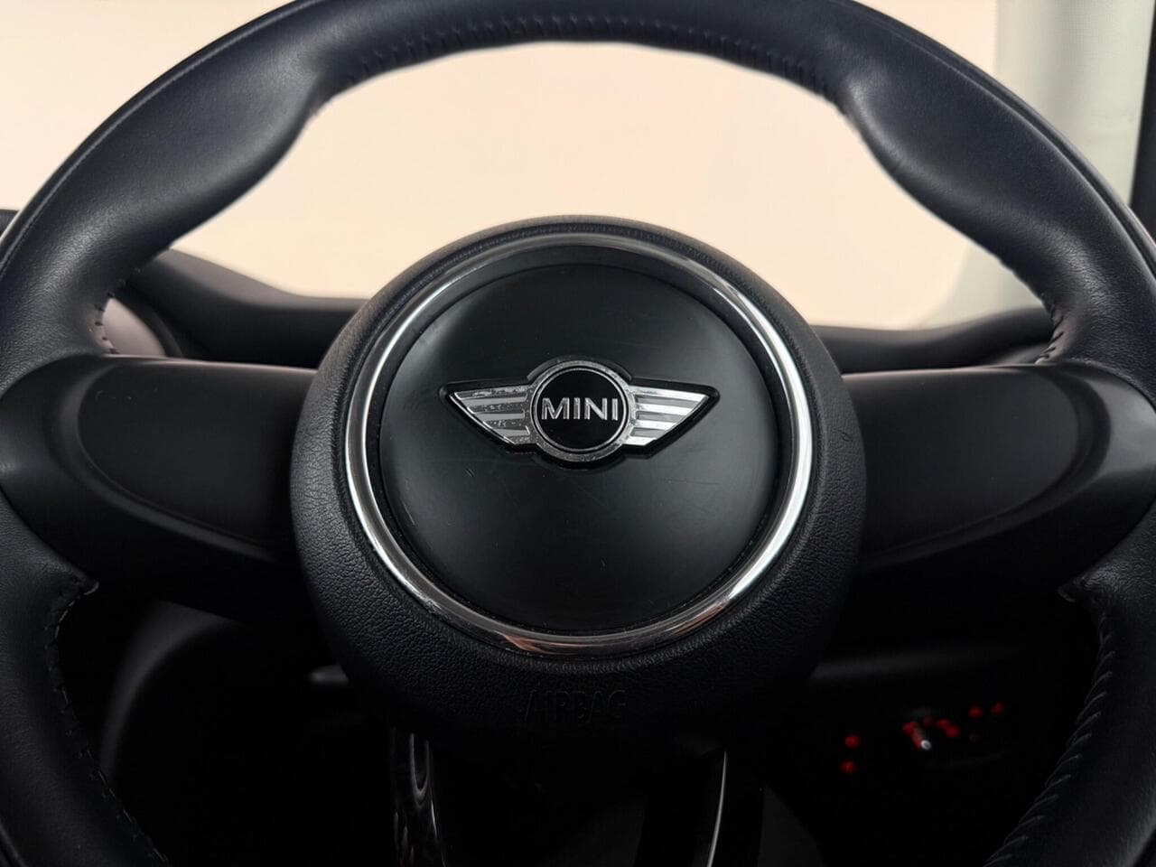 MINI Hatch thumbnail Steering Wheel