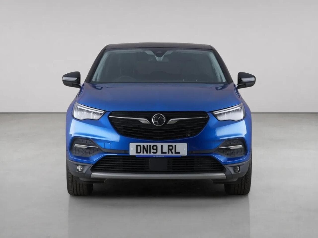 Vauxhall Grandland X thumbnail Front