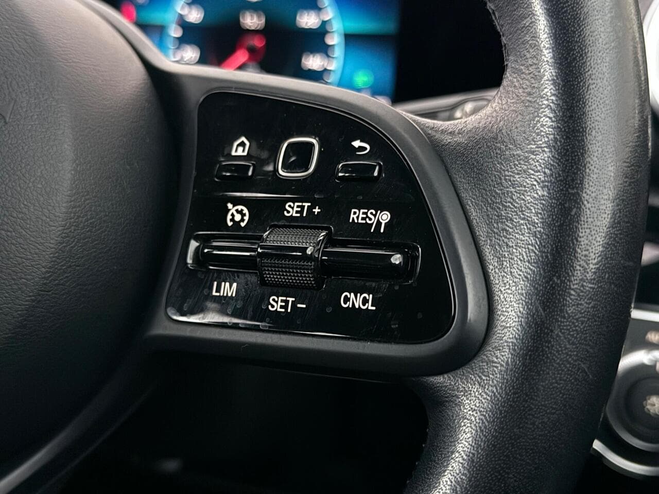 Mercedes-Benz A Class thumbnail Misc Controls