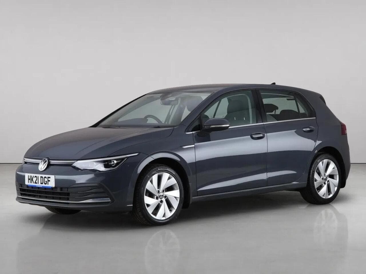 Volkswagen Golf thumbnail Front Left
