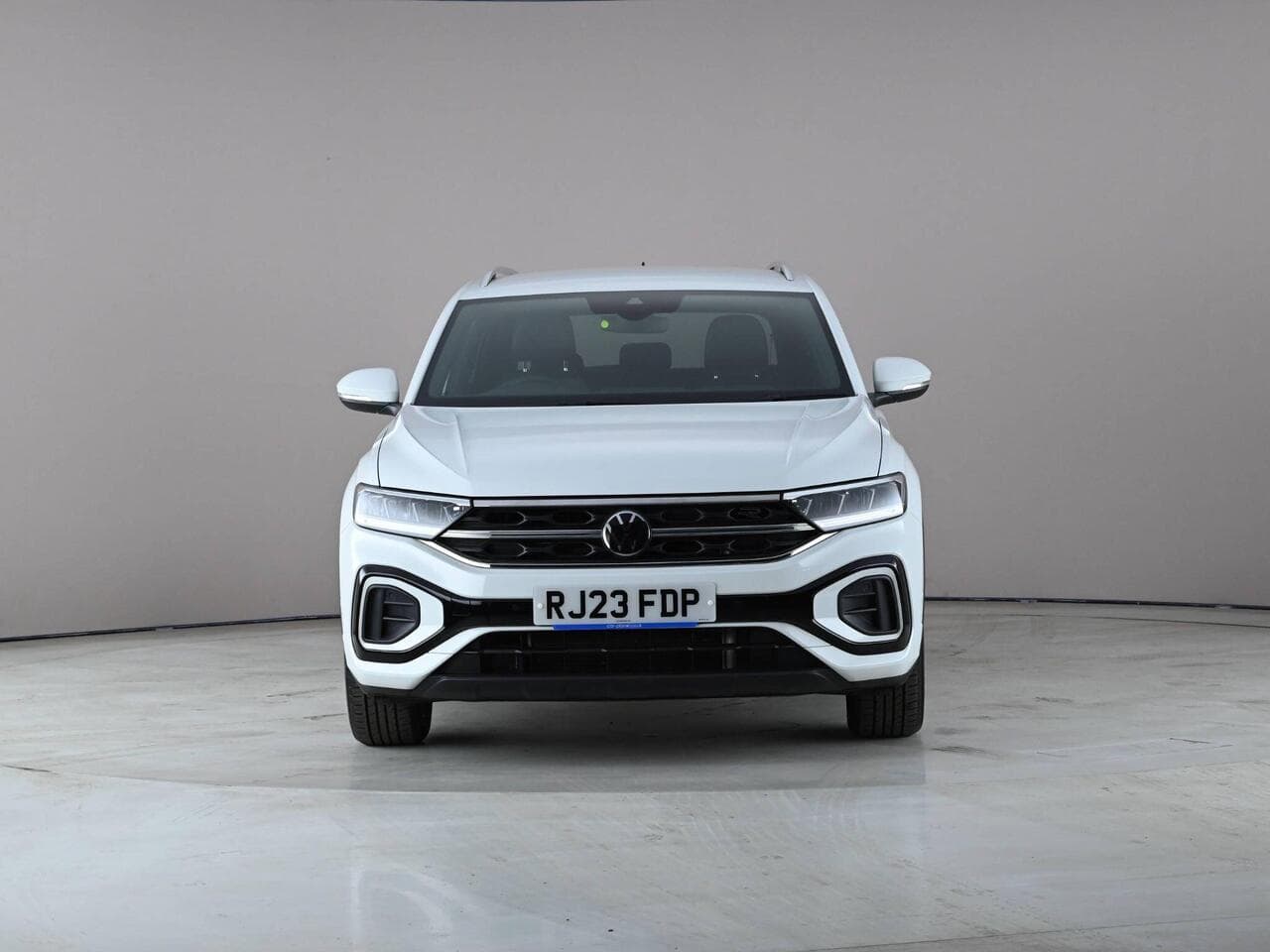 Volkswagen T-Roc thumbnail Front