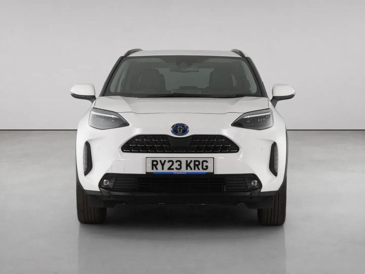 Toyota Yaris Cross thumbnail Front
