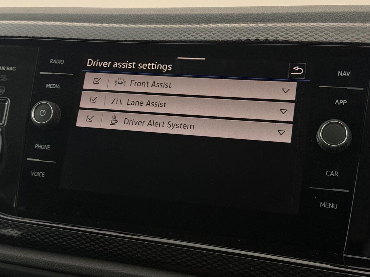 Volkswagen Polo thumbnail Infotainment System