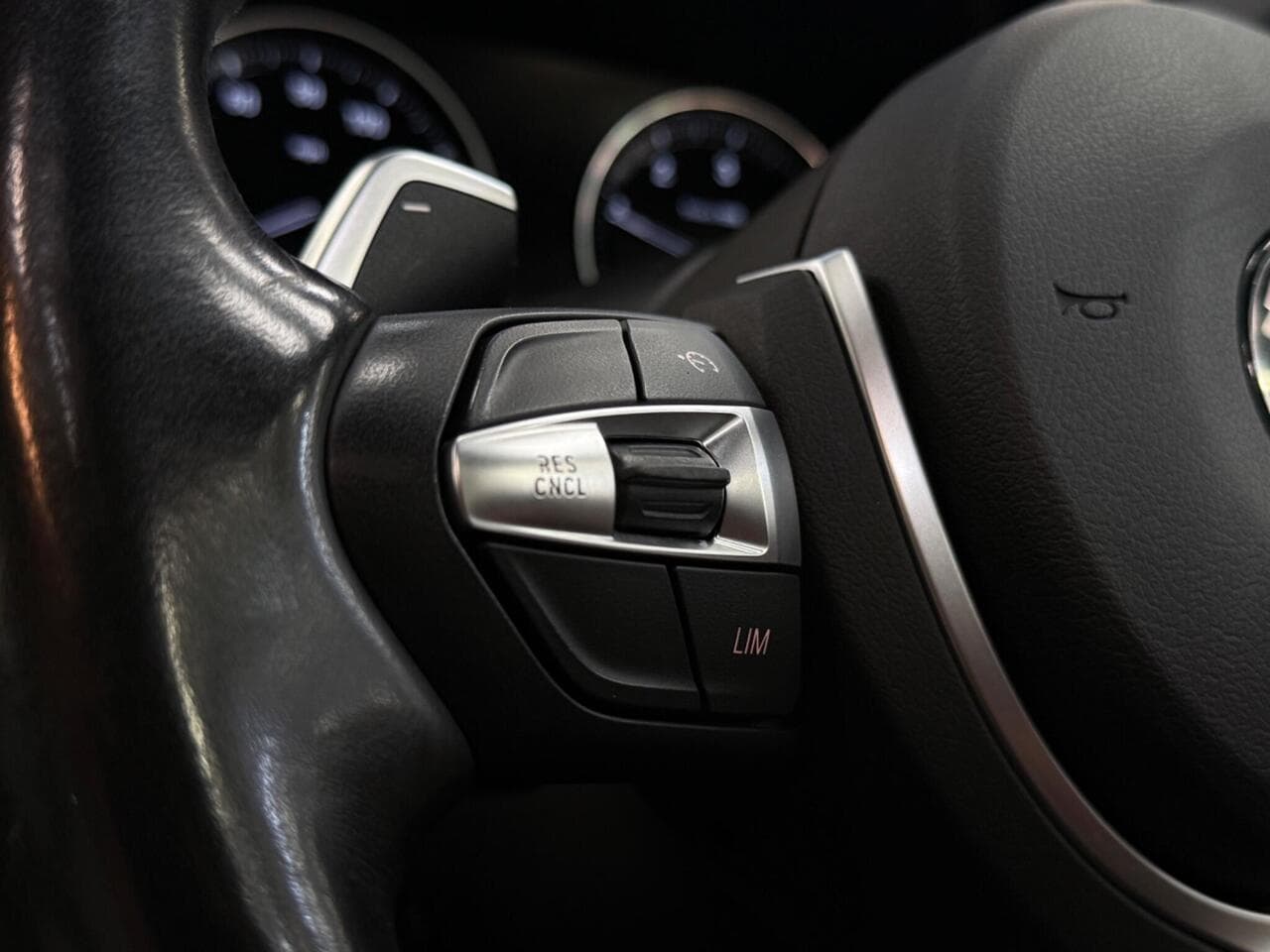 BMW X1 thumbnail Misc Controls