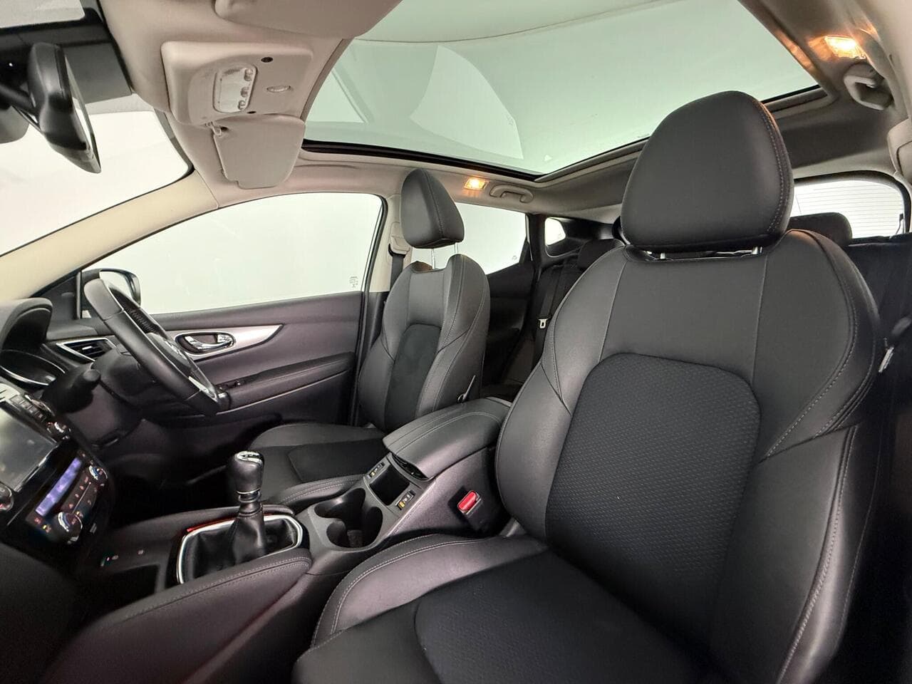 Nissan Qashqai thumbnail Seat Front Passenger