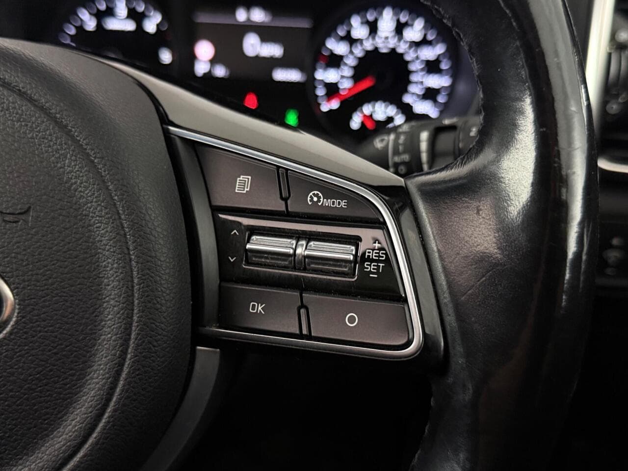 Kia Sportage thumbnail Misc Controls