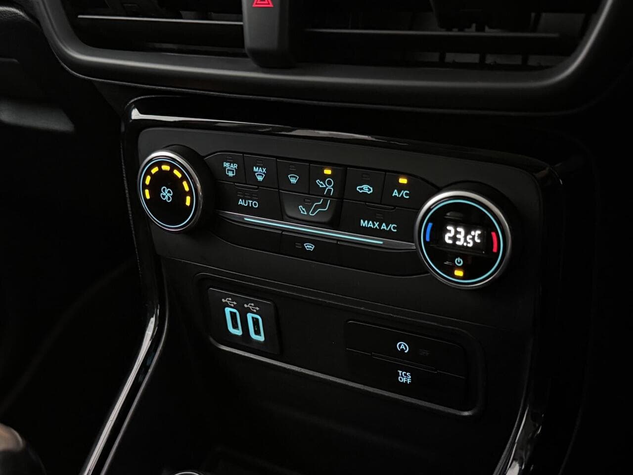 Ford EcoSport thumbnail Misc Controls