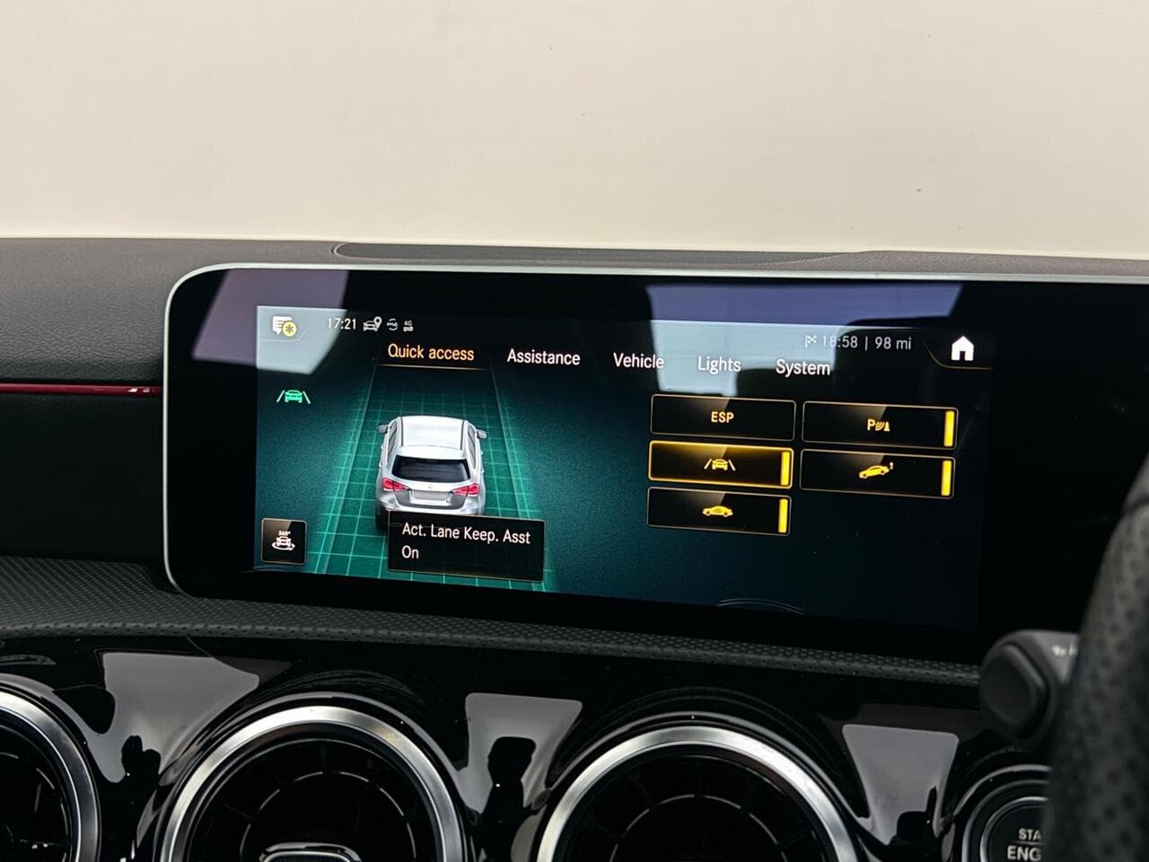 Mercedes-Benz A Class thumbnail Infotainment System