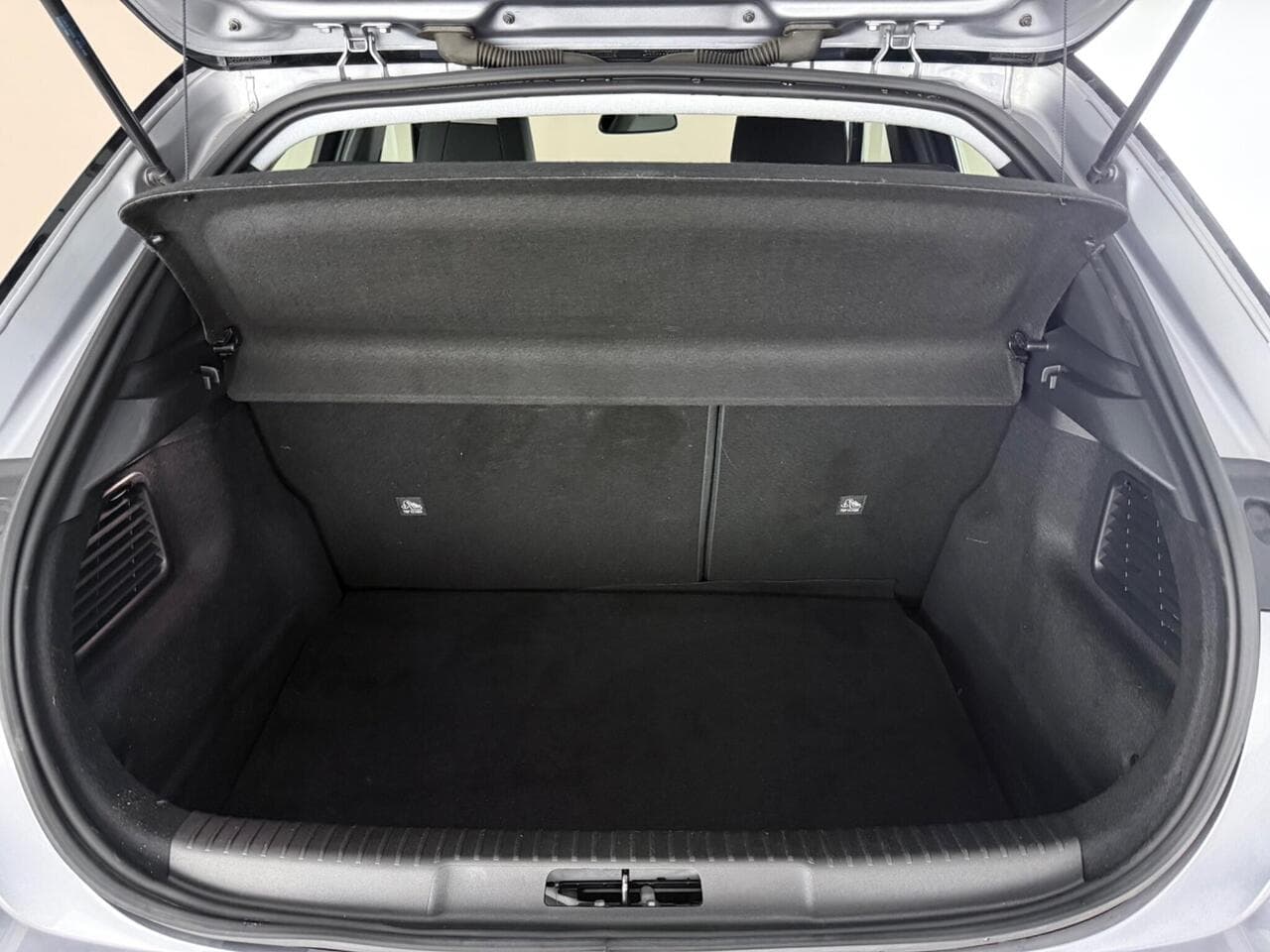 Vauxhall Mokka thumbnail Boot