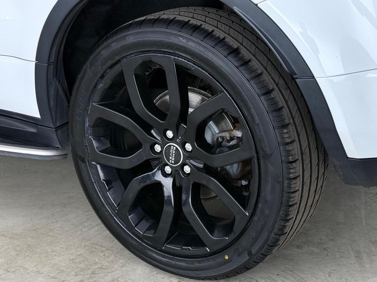 Land Rover Range Rover Evoque thumbnail Wheel