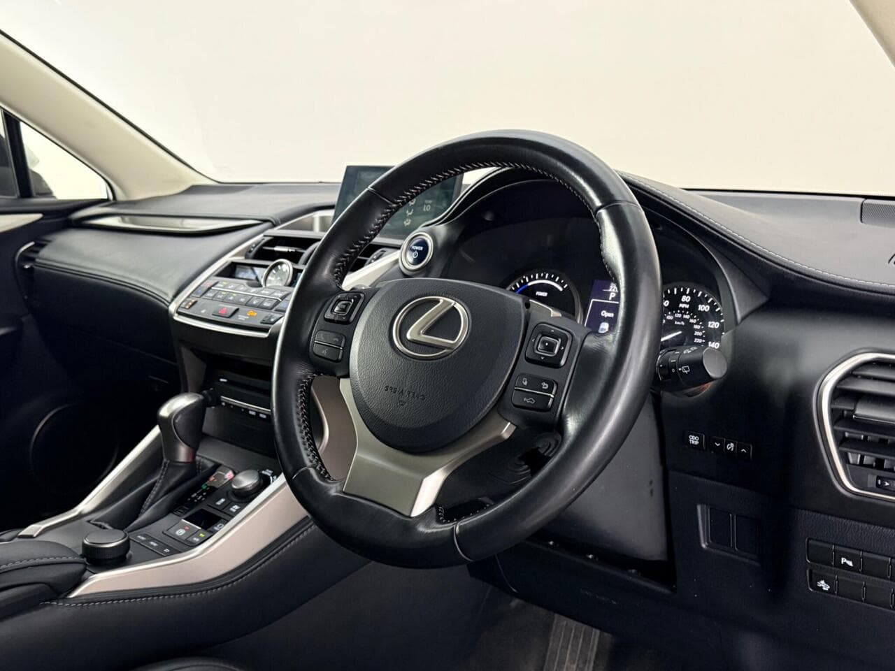 Lexus NX thumbnail Inconclusive