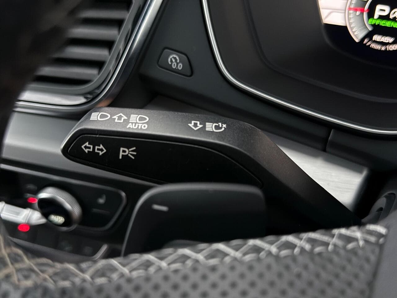 Audi Q5 thumbnail Misc Controls