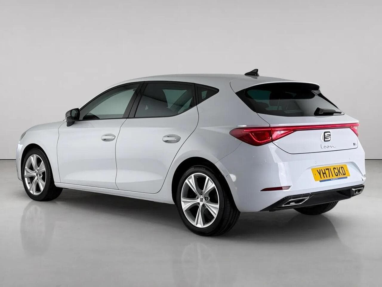 SEAT Leon thumbnail Rear Left