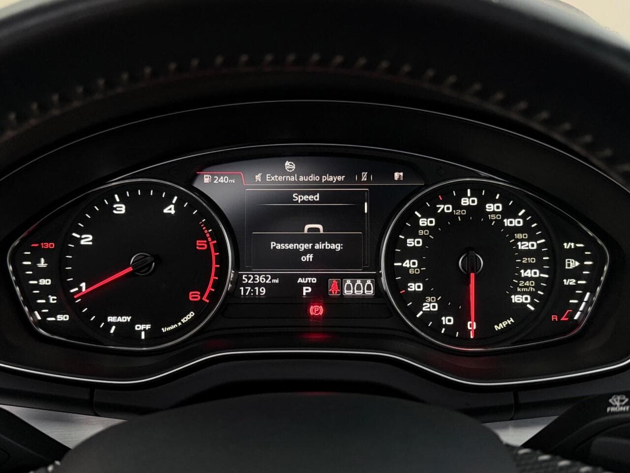 Audi Q5 thumbnail Driver Instruments