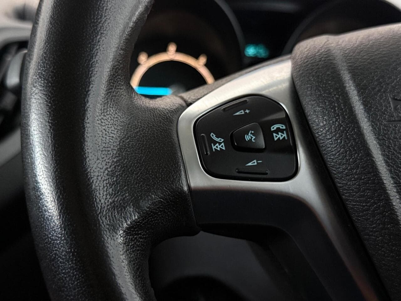 Ford Transit Courier thumbnail Misc Controls