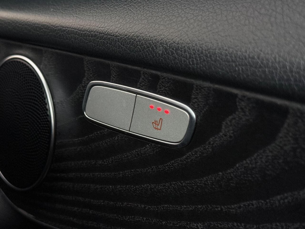 Mercedes-Benz GLC thumbnail Misc Controls