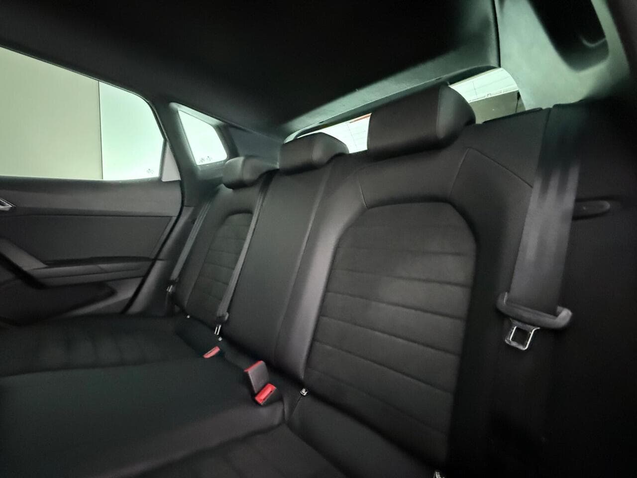 SEAT Arona thumbnail Seats Rear