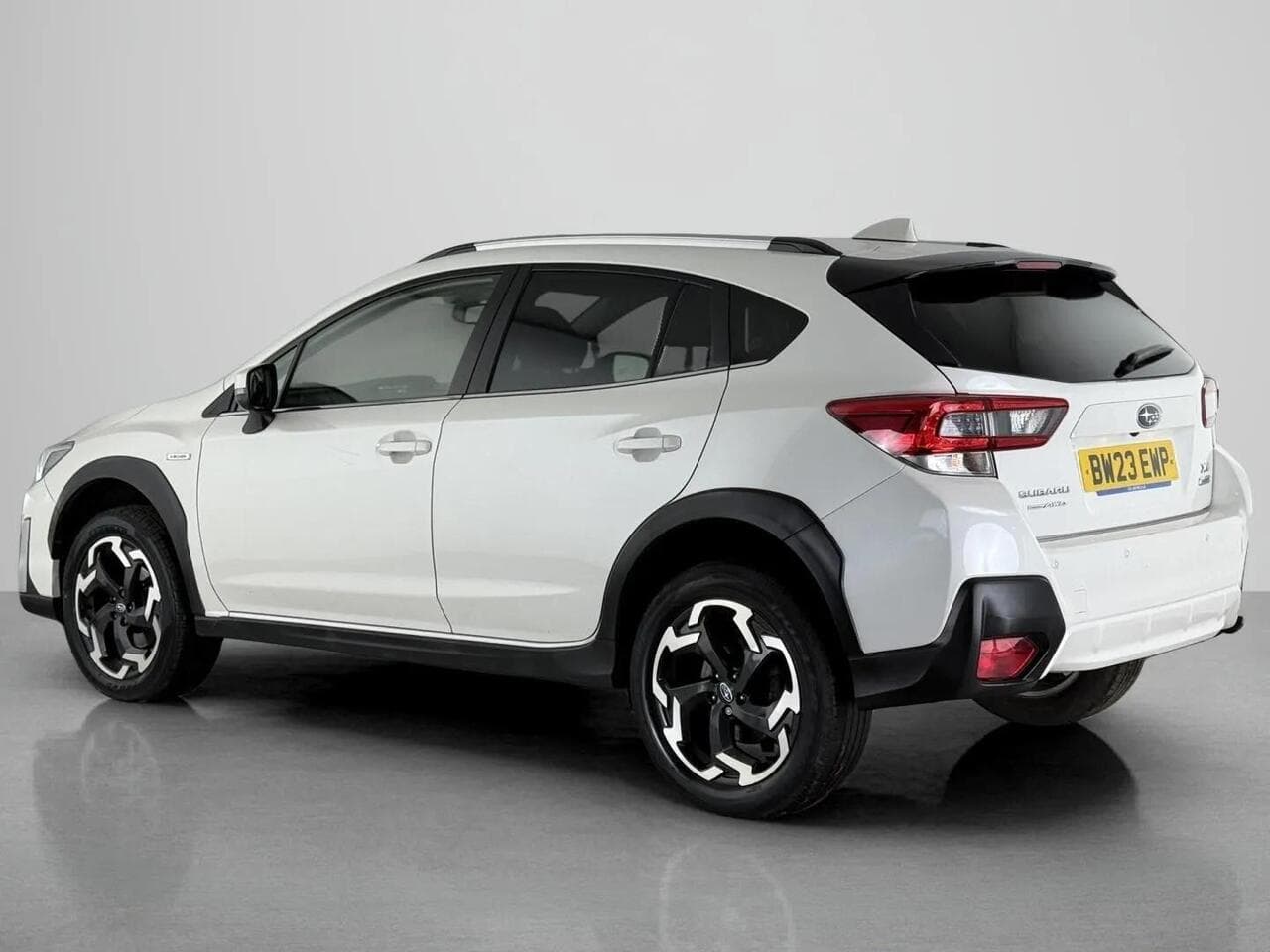 Subaru XV thumbnail Rear Left