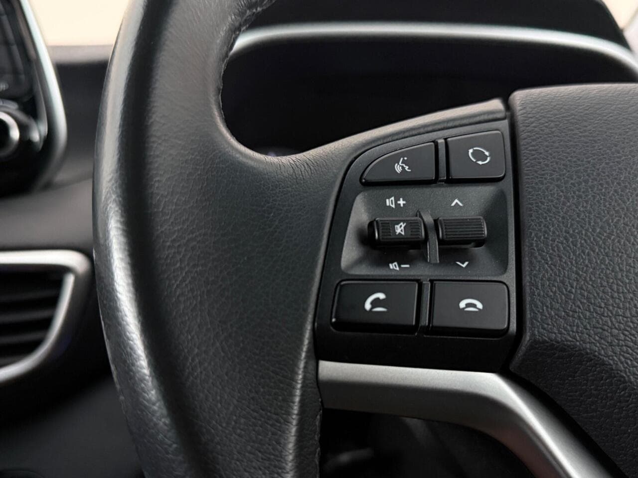 Hyundai TUCSON thumbnail Misc Controls