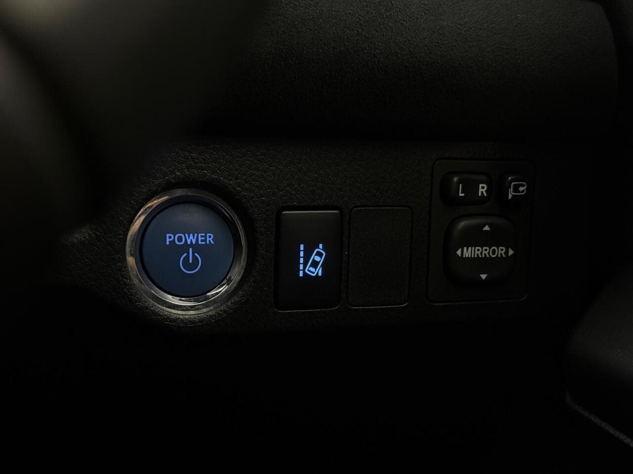 Toyota RAV4 thumbnail Misc Controls
