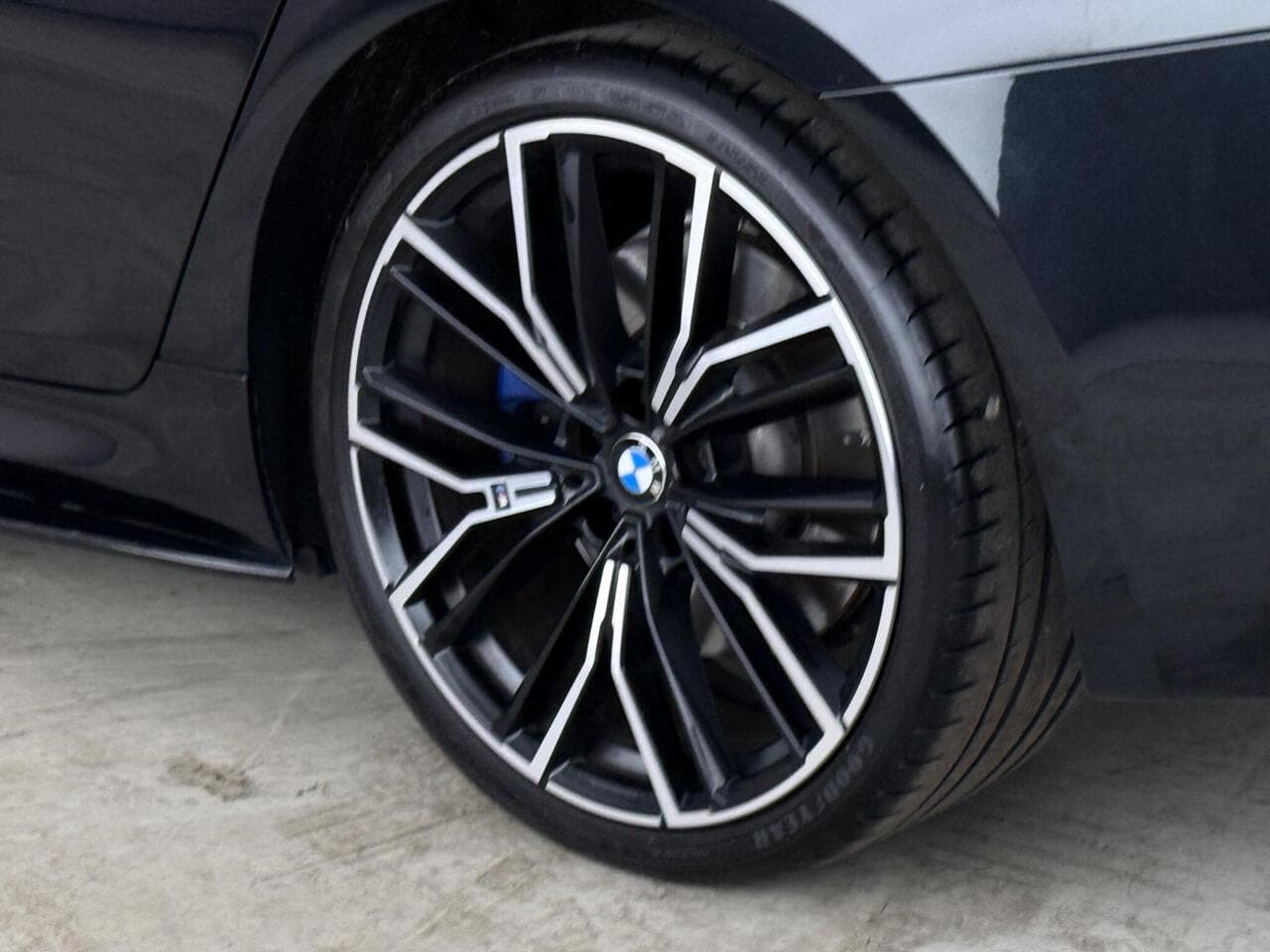BMW 5 Series thumbnail Wheel
