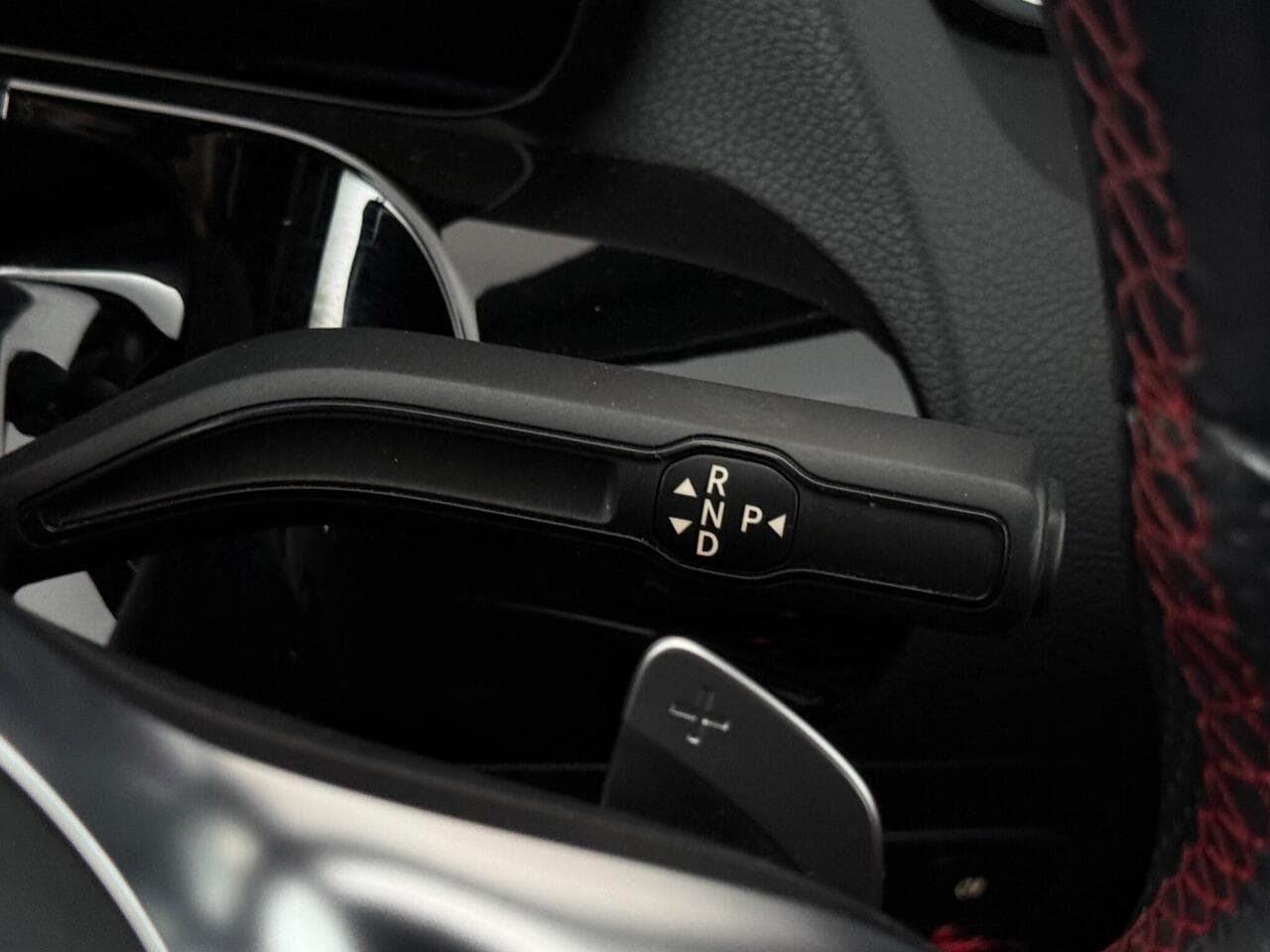 Mercedes-Benz GLA thumbnail Misc Controls