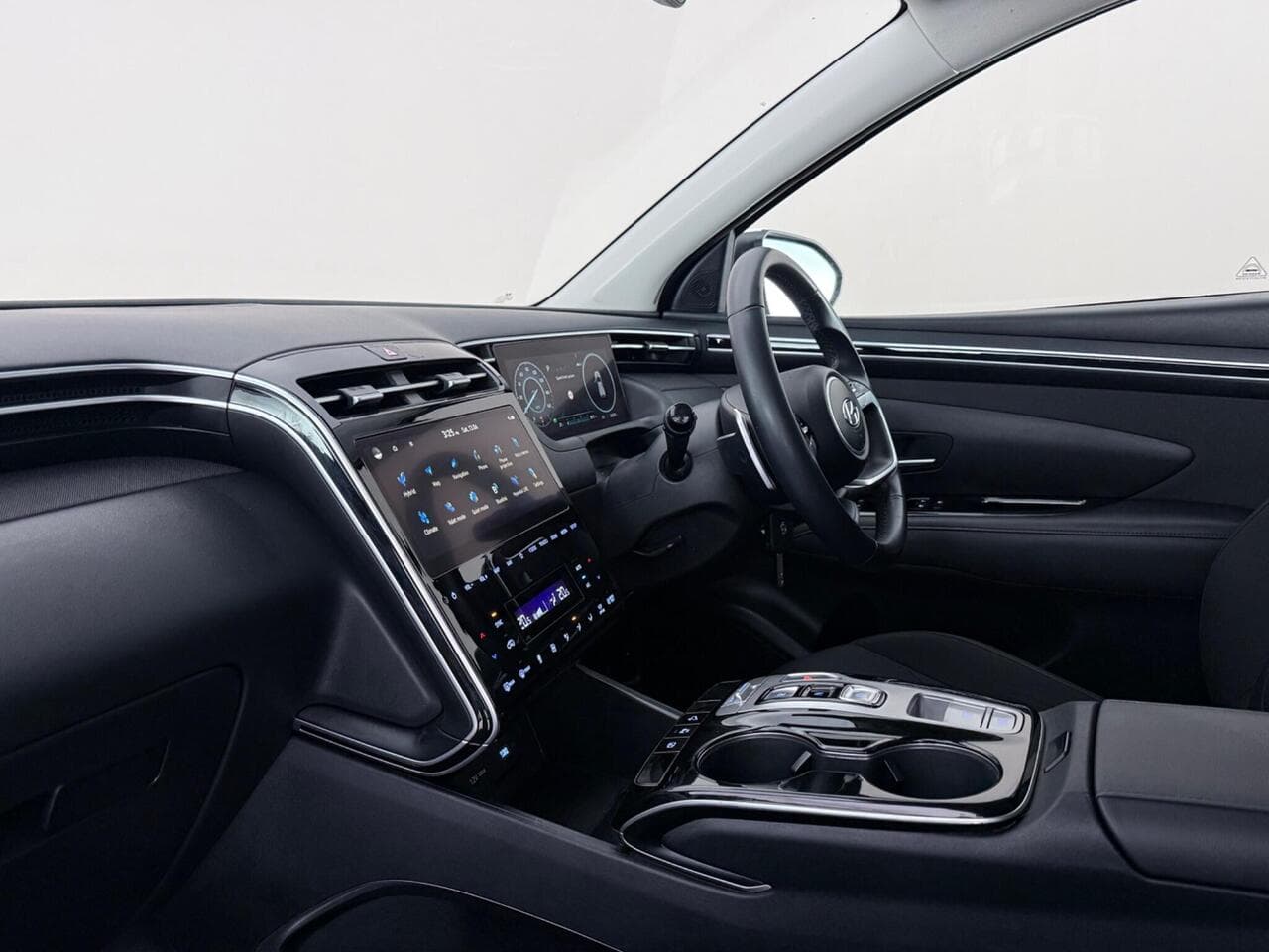 Hyundai TUCSON thumbnail Interior Front