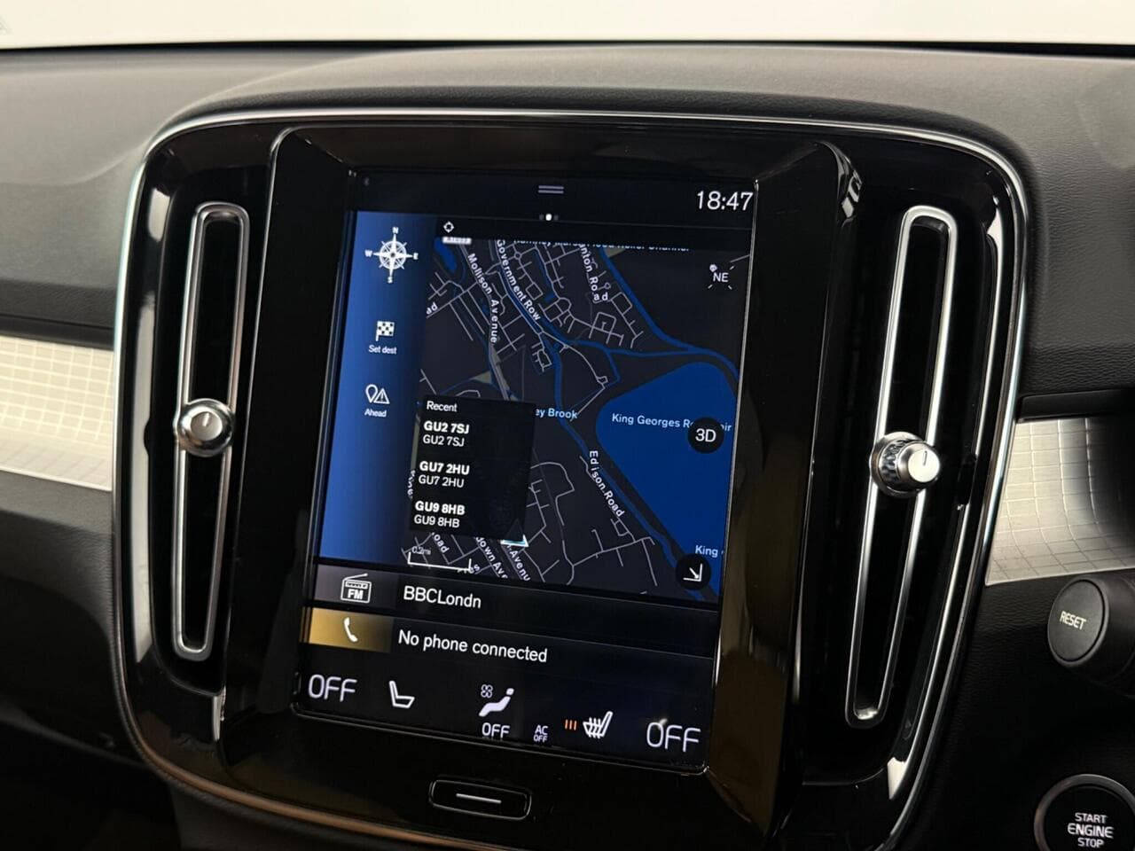 Volvo XC40 thumbnail Infotainment System
