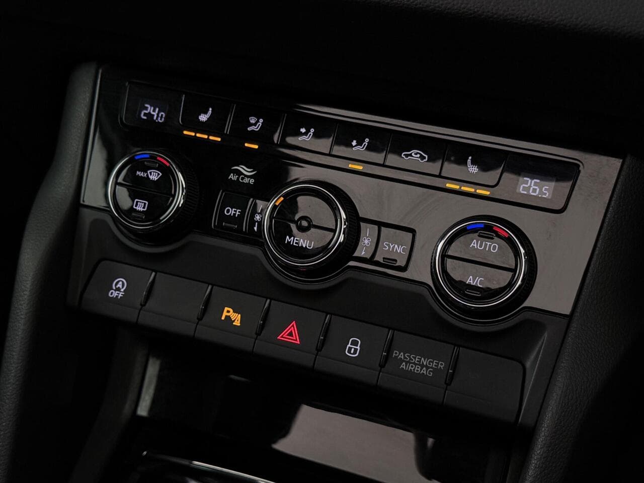 Skoda Karoq thumbnail Misc Controls