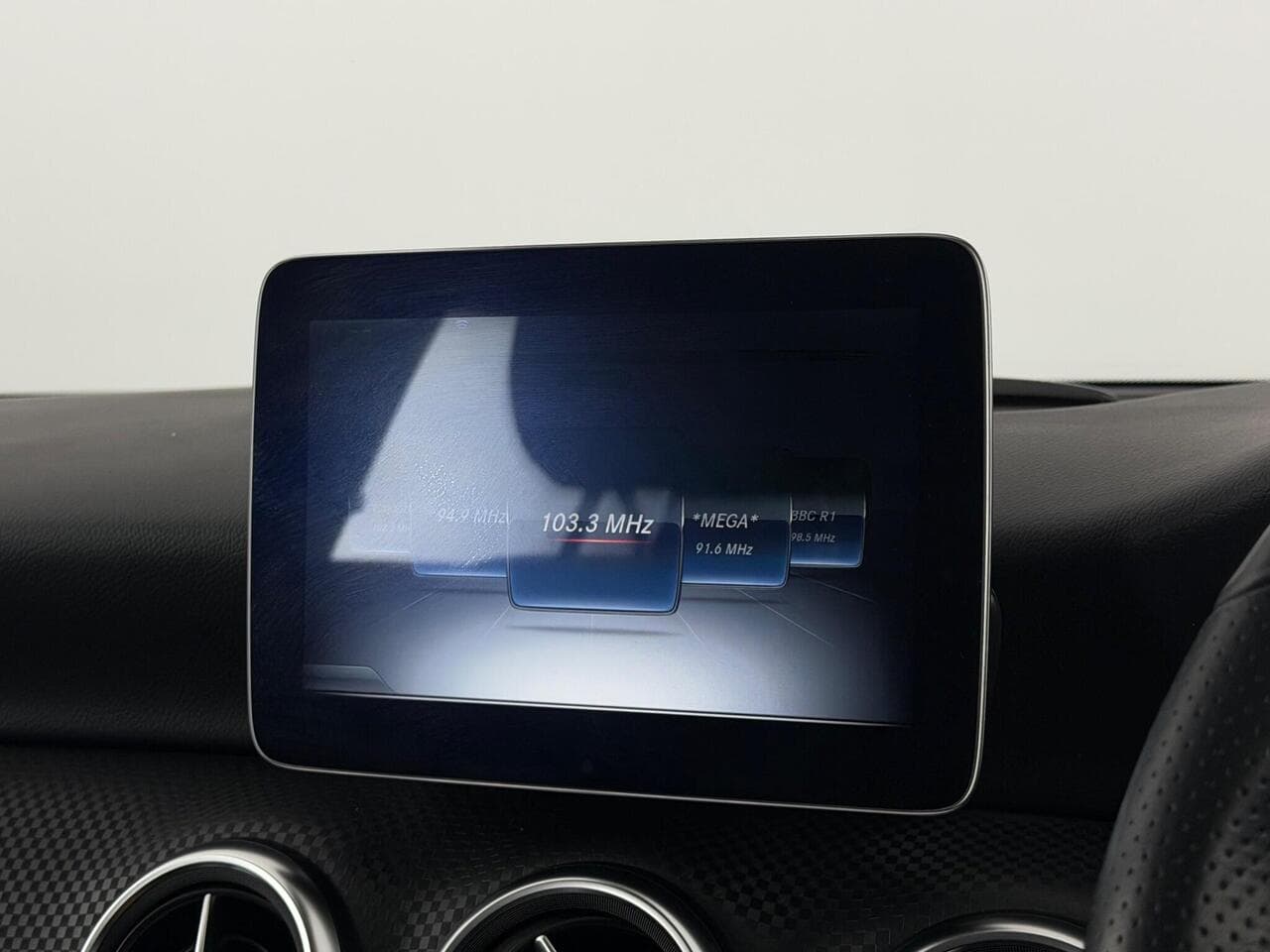 Mercedes-Benz A Class thumbnail Infotainment System