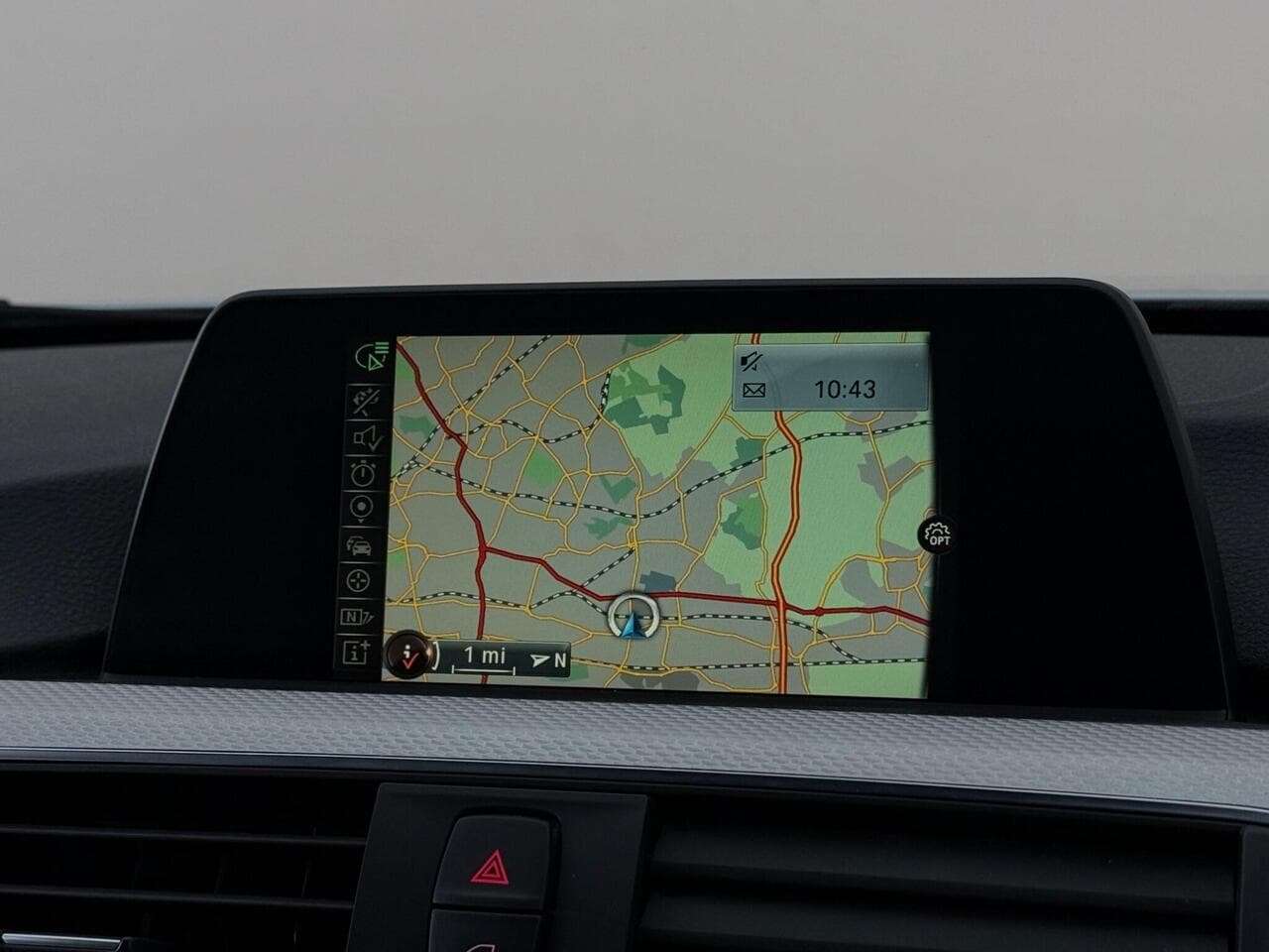 BMW 3 Series thumbnail Infotainment System
