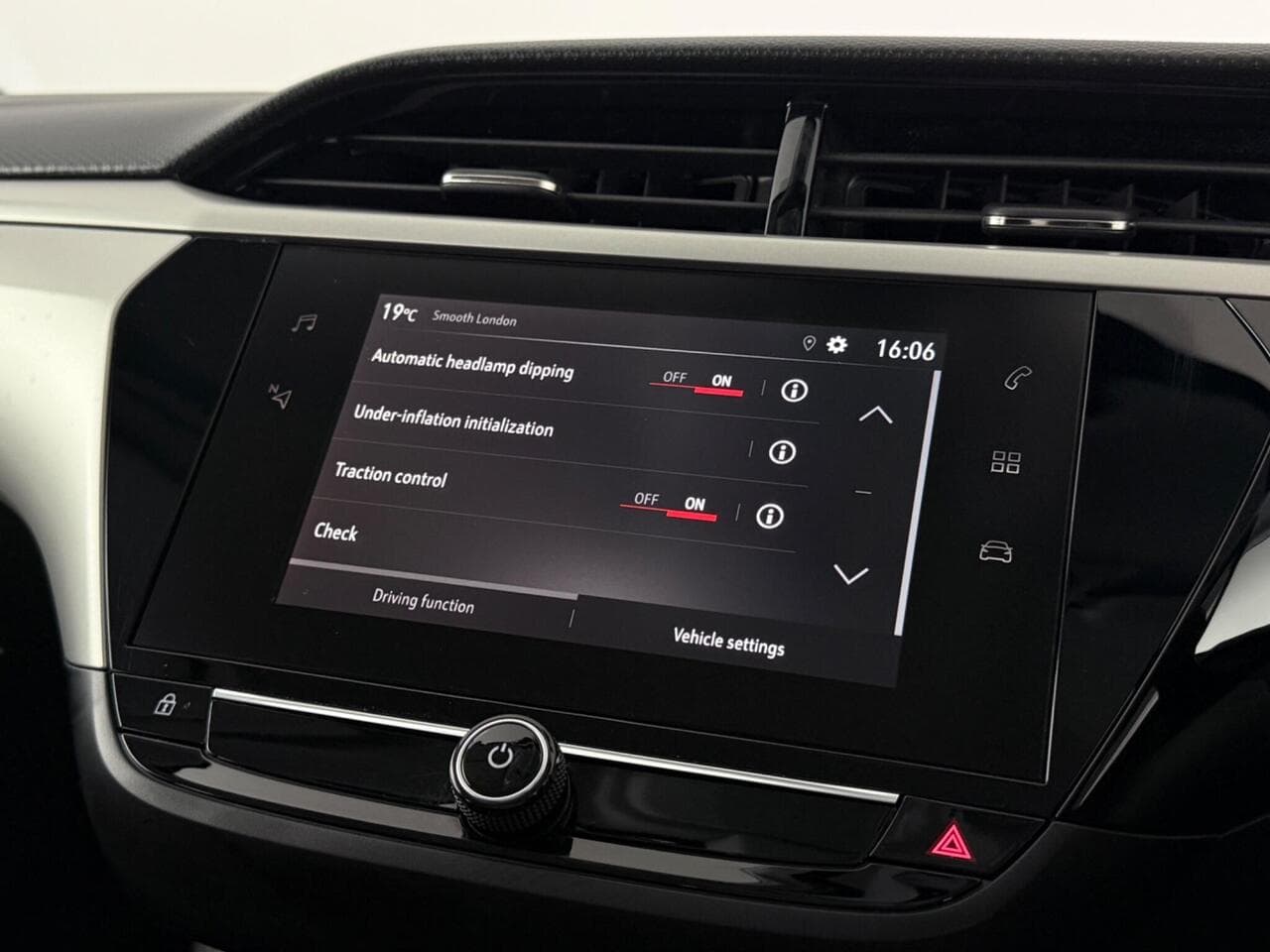 Vauxhall Corsa thumbnail Infotainment System