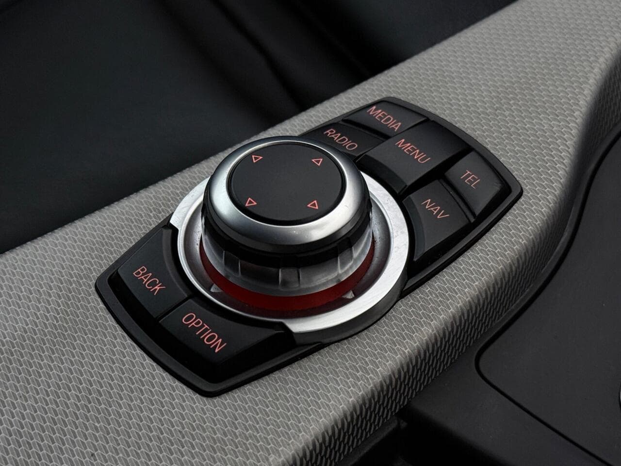 BMW 3 Series Gran Turismo thumbnail Misc Controls