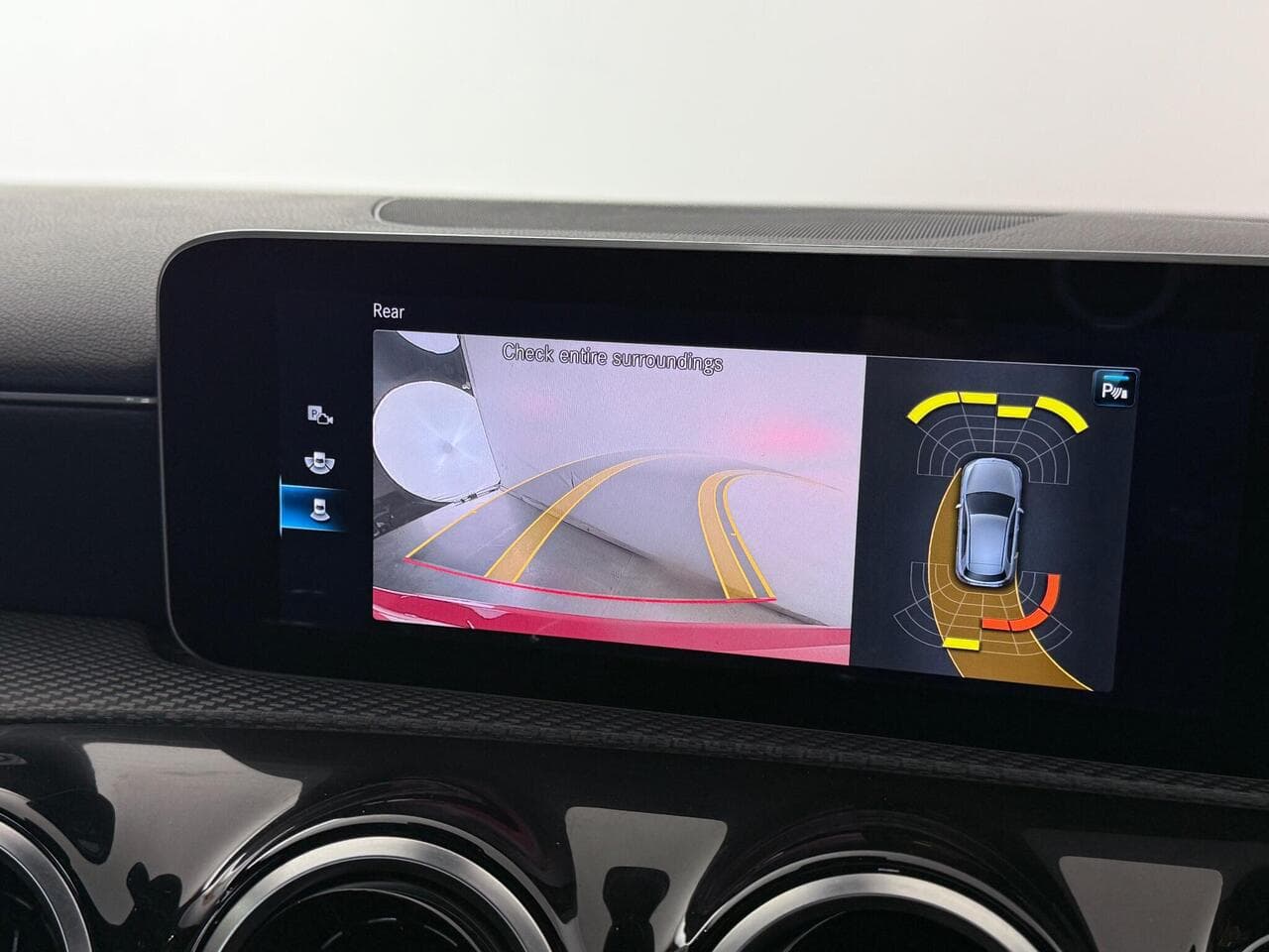 Mercedes-Benz A Class thumbnail Infotainment System