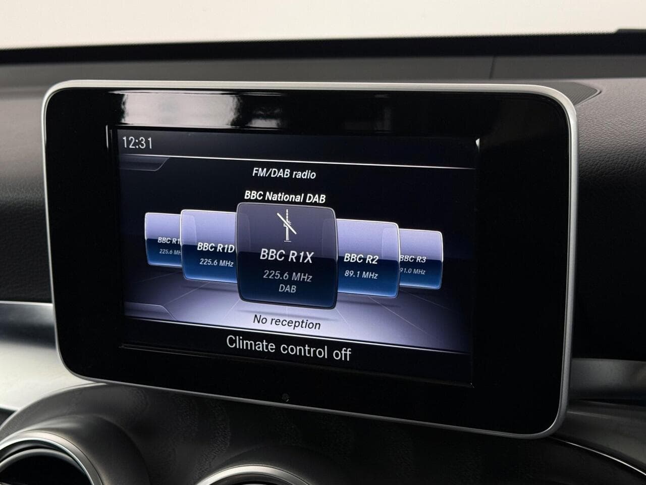 Mercedes-Benz GLC thumbnail Infotainment System