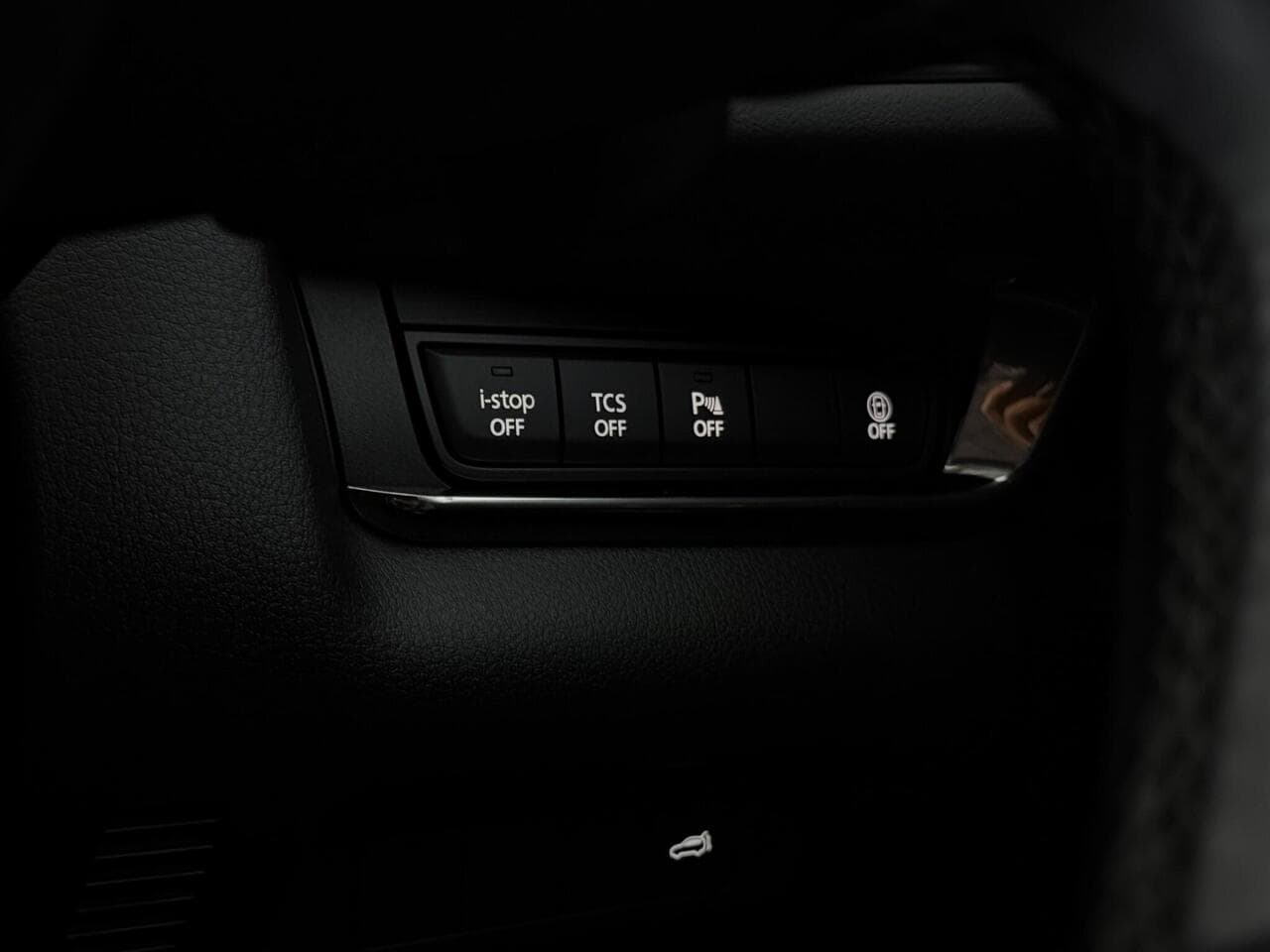 Mazda CX-30 thumbnail Misc Controls