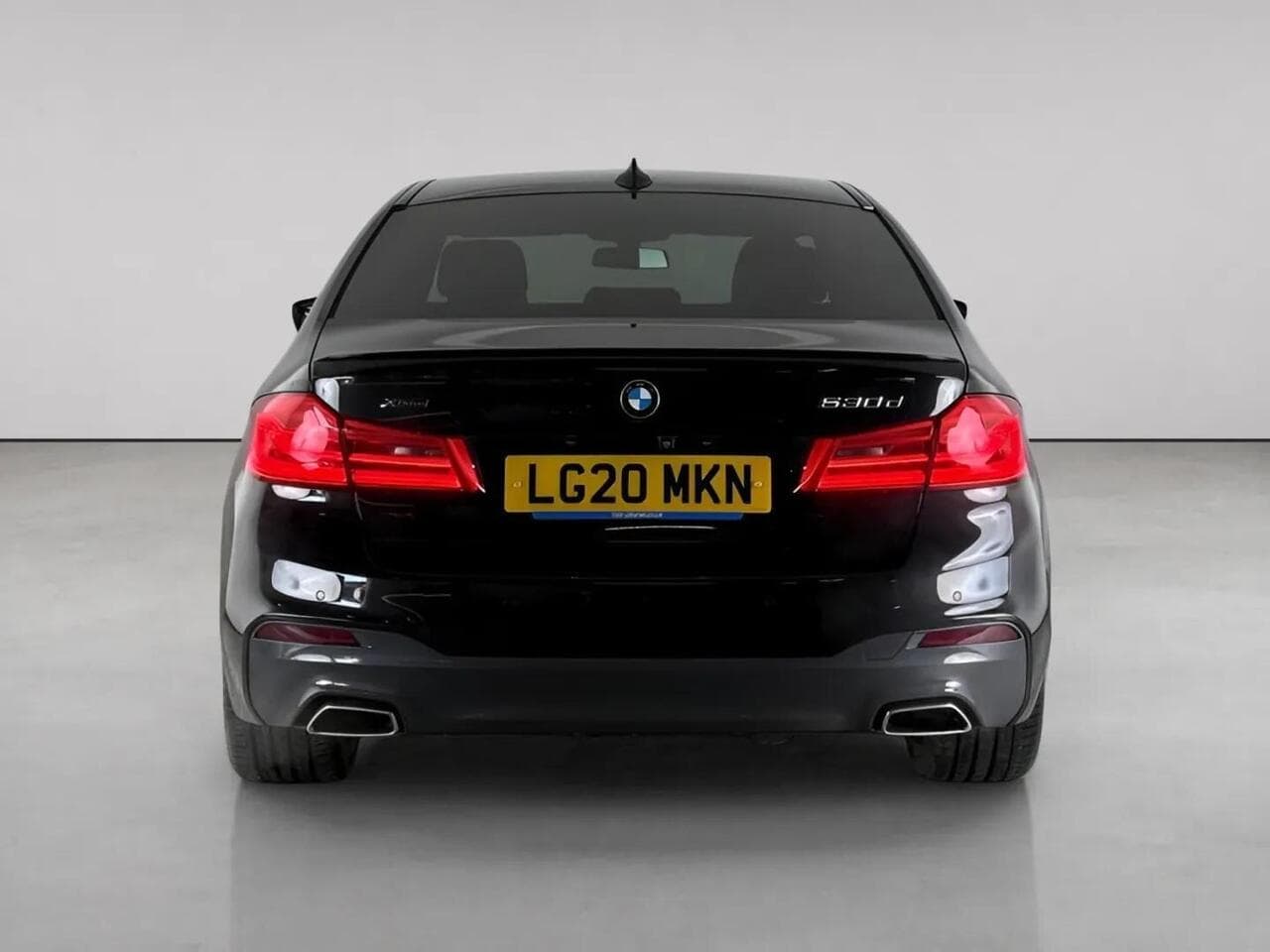 BMW 5 Series thumbnail Rear