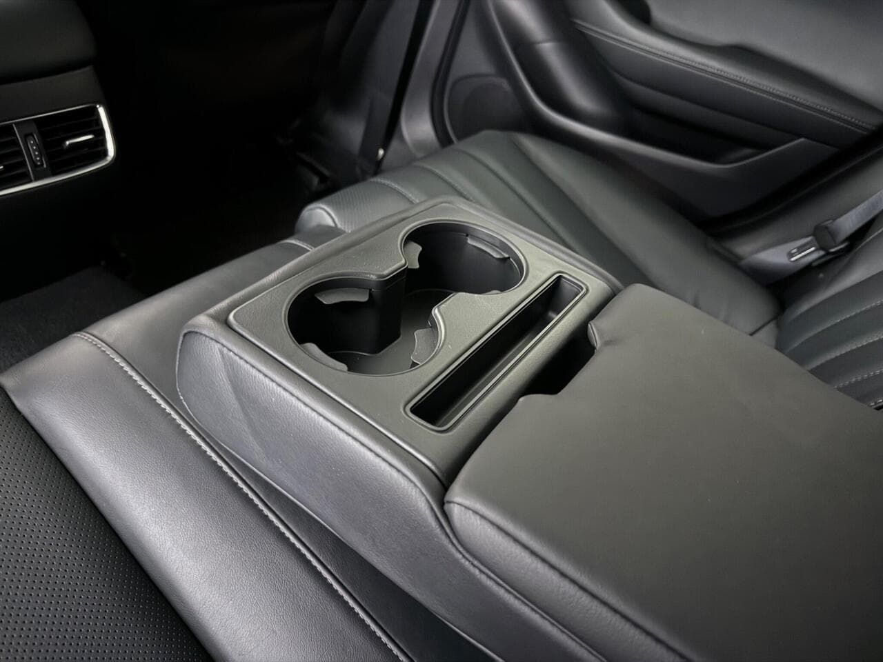 Mazda Mazda6 thumbnail Interior Front