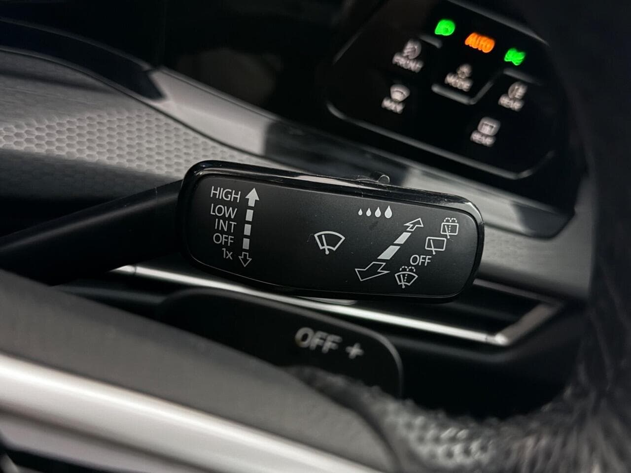 Volkswagen Golf thumbnail Misc Controls