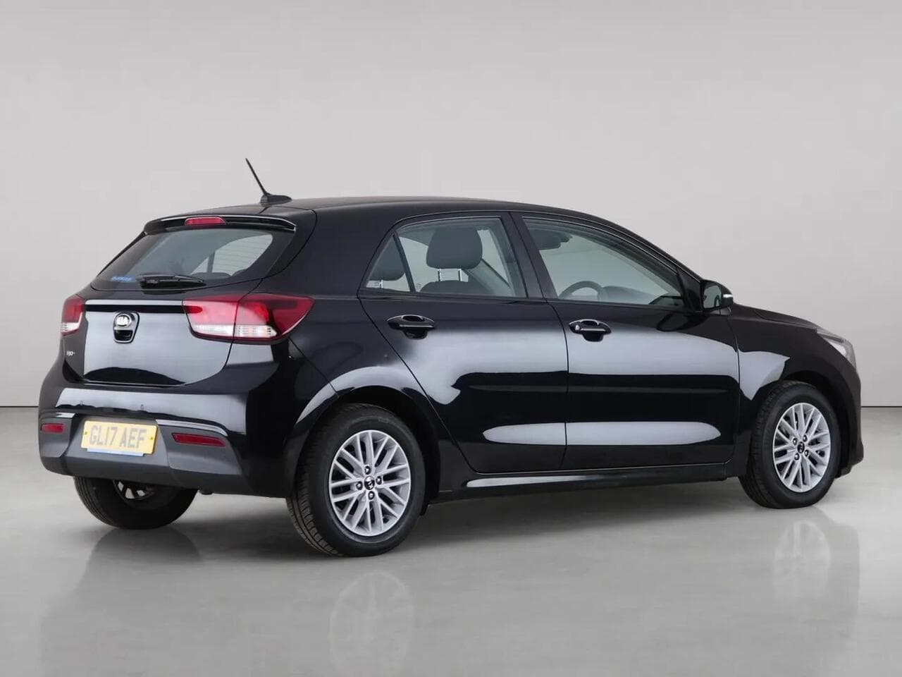 Kia Rio thumbnail Rear Right