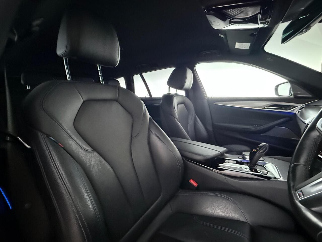 BMW 5 Series thumbnail Seat Driver