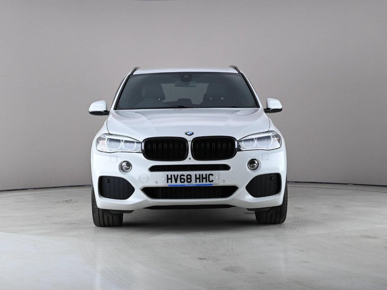 BMW X5 thumbnail Front