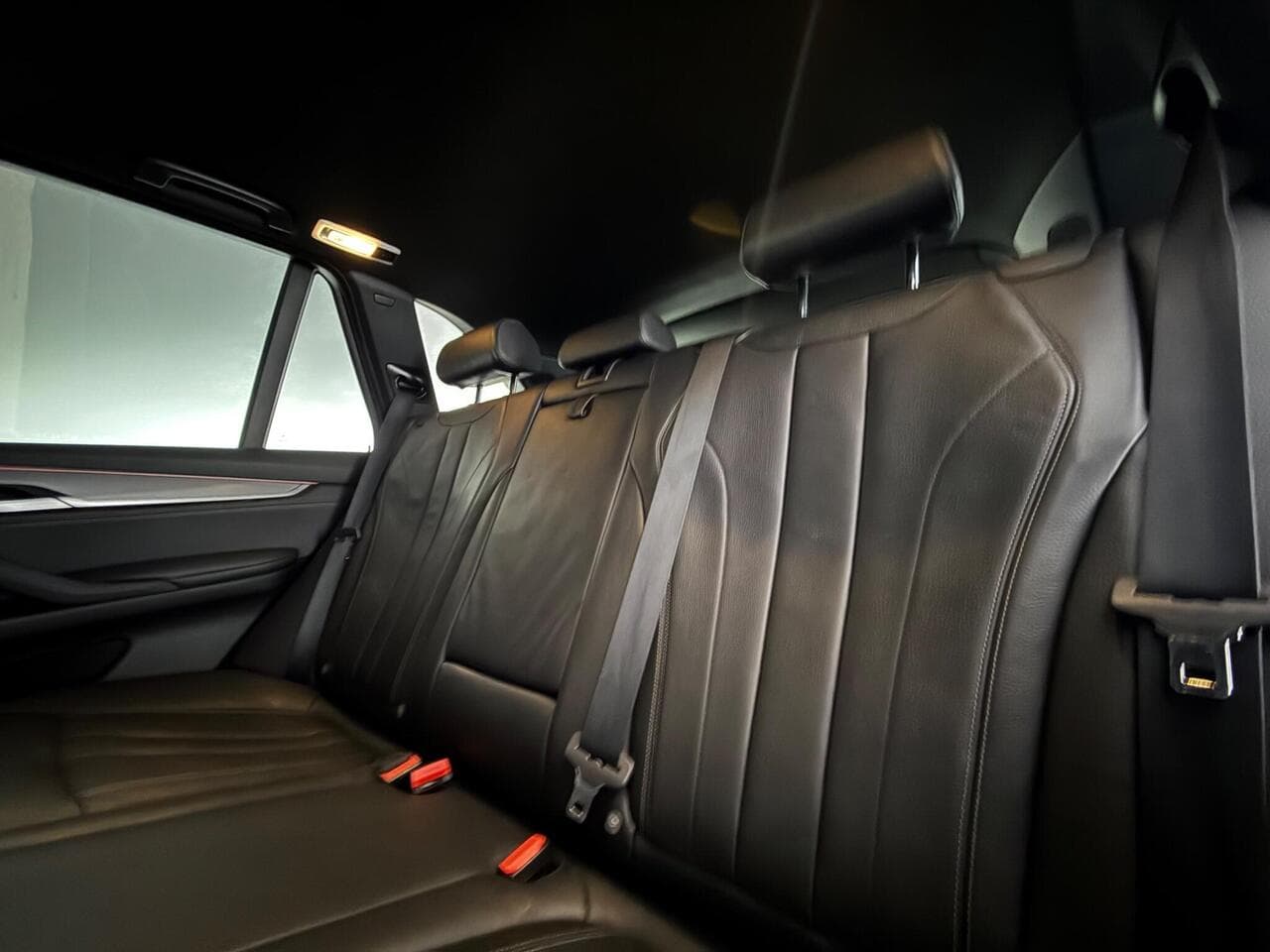 BMW X5 thumbnail Seats Rear