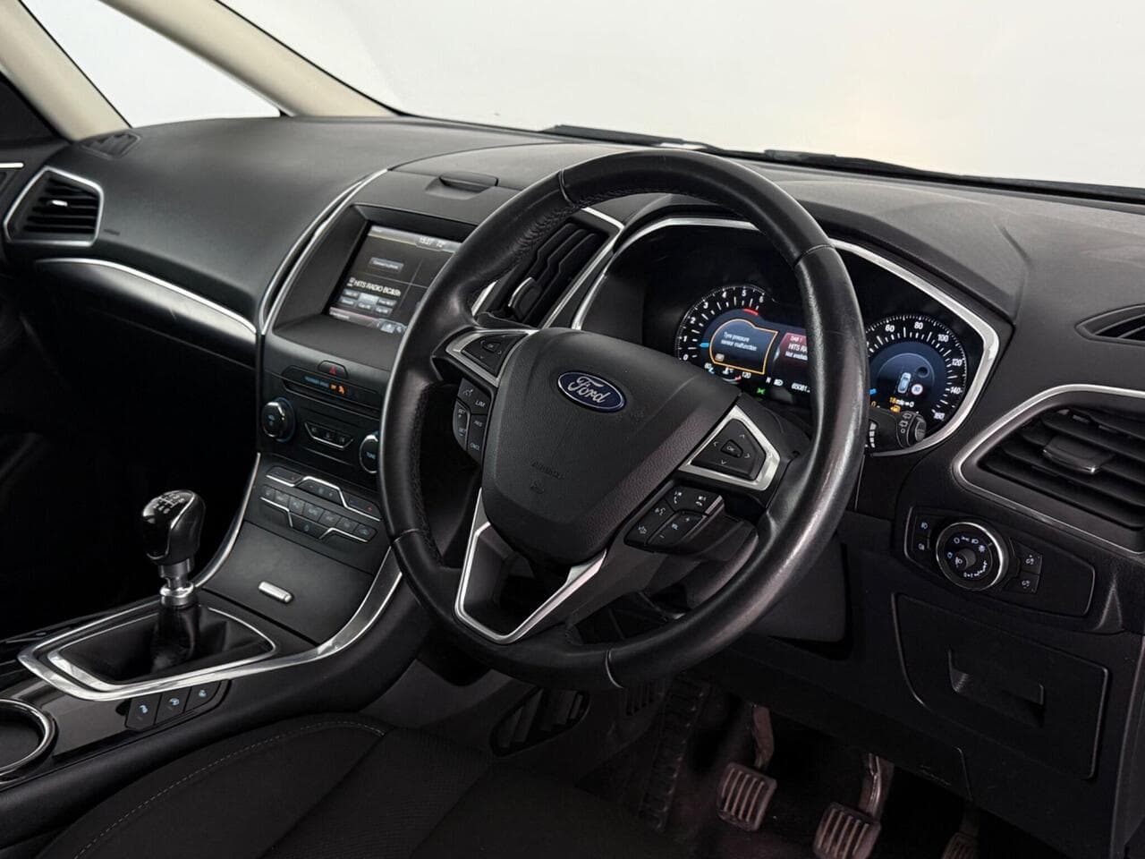 Ford S-Max thumbnail Interior Front